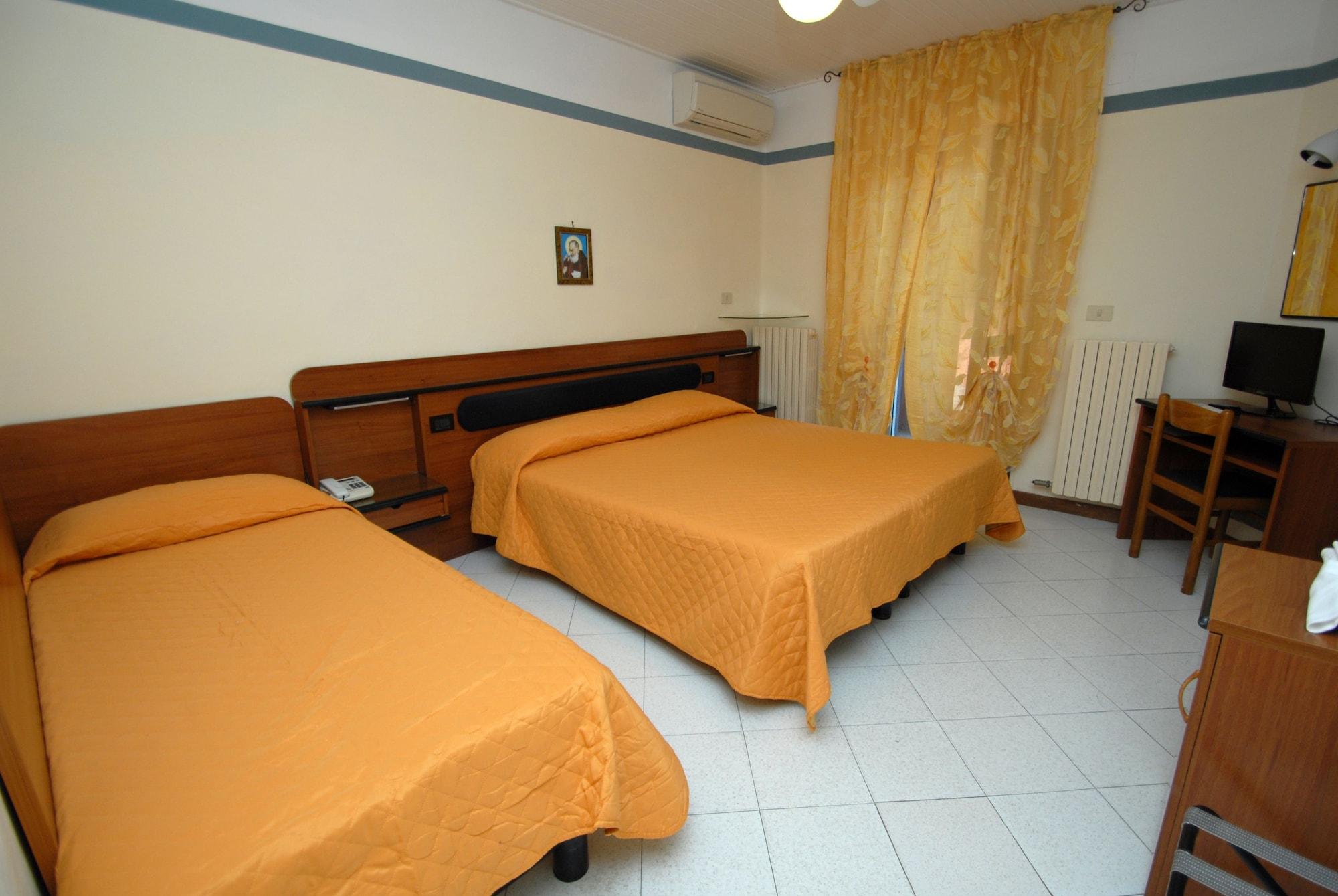 Hotel Baia Del Sorriso Castiglioncello Dış mekan fotoğraf